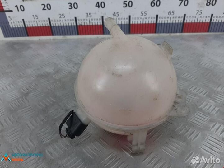 Бачок расширительный Audi Q3 8U рест. 2014