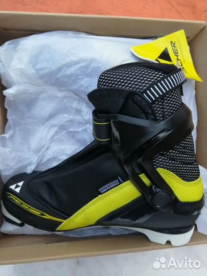 Лыжные ботинки fischer RC3 combi (размер 37)