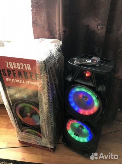 Музыкальная колонка с блютузом