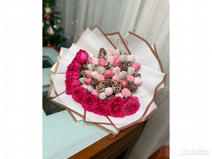 Клубника в шоколаде коробка KLK-8953