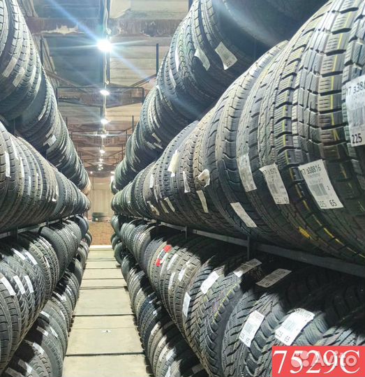 Kumho I'Zen KW31 275/35 R19 97N