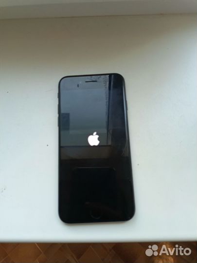 iPhone SE (2020), 64 ГБ