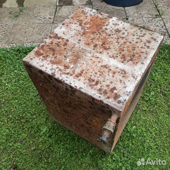 Бак для воды металлический