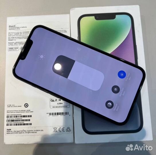 iPhone 14, 256 ГБ