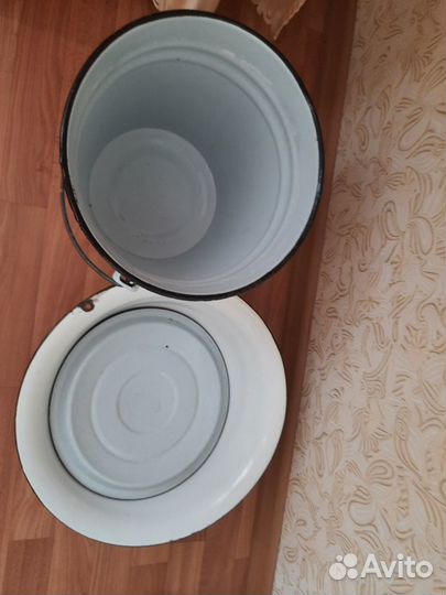 Кастрюля эмалированная новая