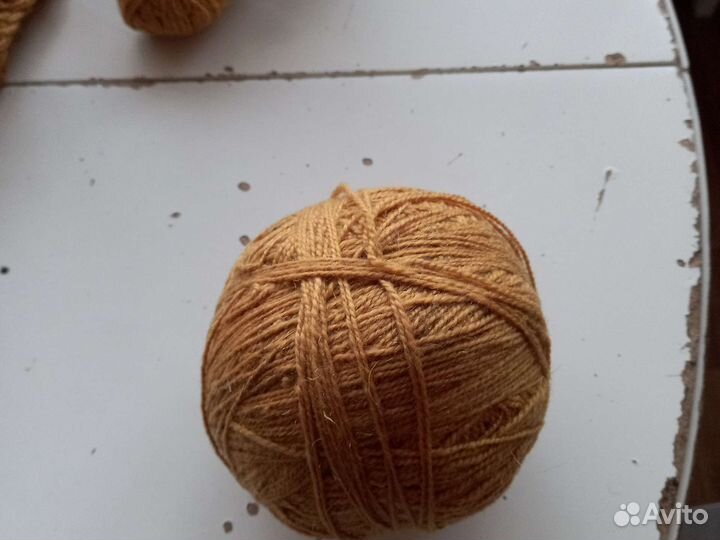 Нитки люрекс золото для вышивания пряжа шерсть