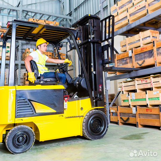 Водитель Ричтрака, высотного штабелёра