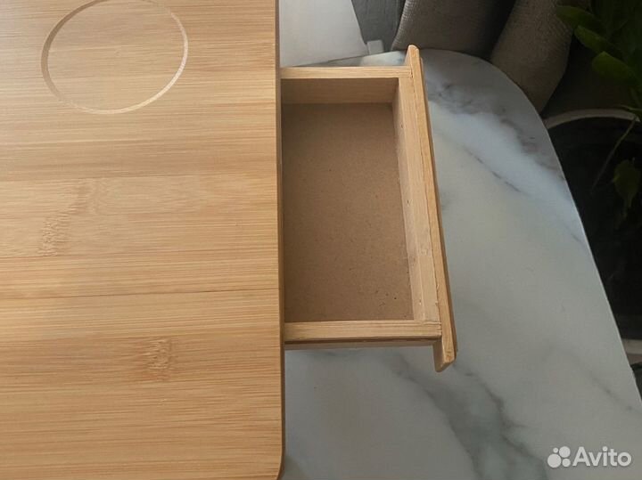 Столик для ноутбука с охлаждением