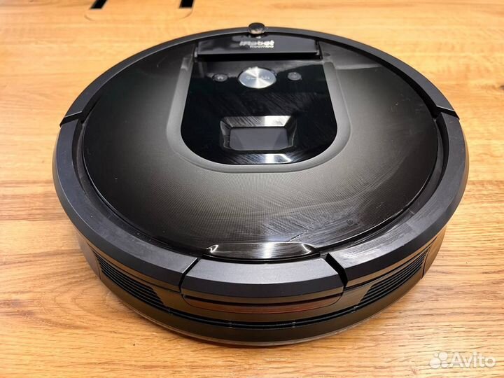 Робот пылесос iRobot Roomba 886 в идеале