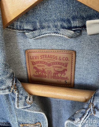 Куртка levis женская