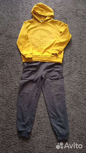 Спортивный костюм