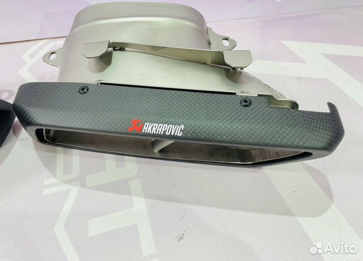 Насадки mercedes W205 C63 карбон akrapovic