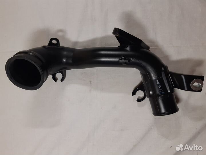 Патрубок воздушного фильтра Nissan Juke F15