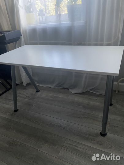 Письменный стол IKEA