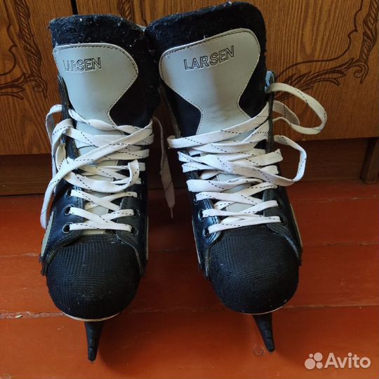 Хоккейные коньки Larsen