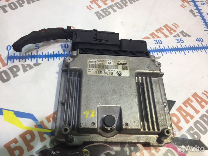 Фольксваген Пассат Блок управления двигателем