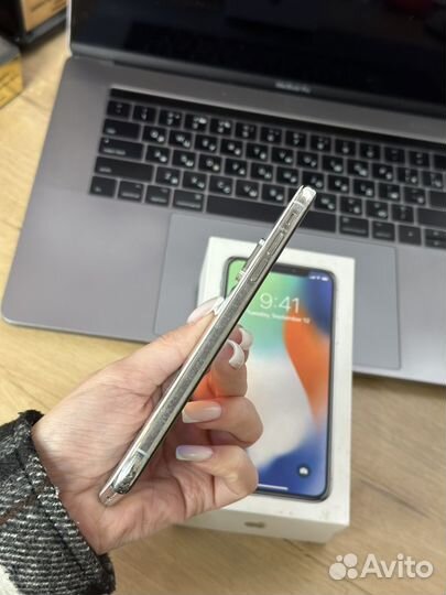 iPhone X, 256 ГБ