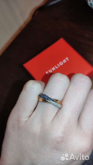 Золотое кольцо с сапфирами и бриллиантами