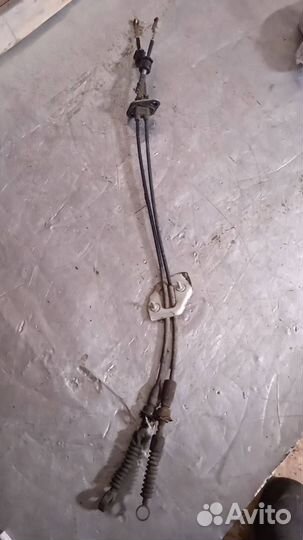 Трос кулисы МКПП Mitsubishi Carisma рест. 2001