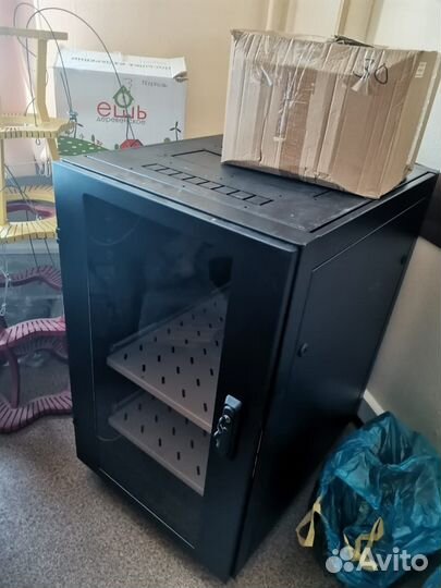 Шкаф телекоммуникационный напольный 18U