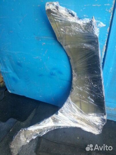 Крыло переднее правое Honda Civic ES3