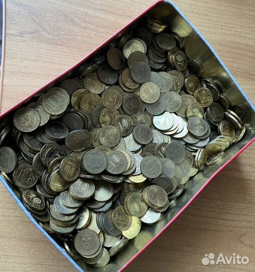 Юбилейные монеты