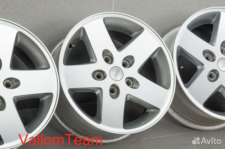 Лот UP840634 Оригинальные 17-е диски Jeep 5 дисков