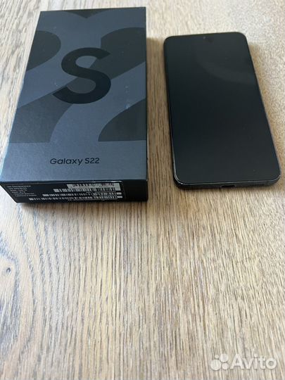 Samsung Galaxy S22, 8/128 ГБ