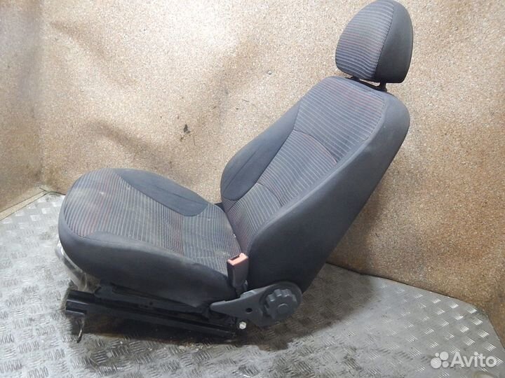 Сиденье переднее правое, Fiat (Фиат) -albea (05)