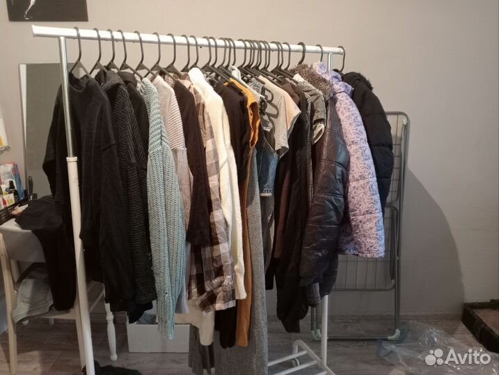 Кофты, платья, штаны, юбка, шорты, майки