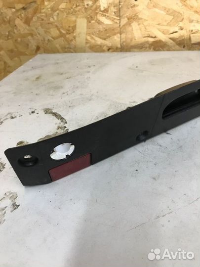 Накладка замка багажника Mercedes-Benz S-Class