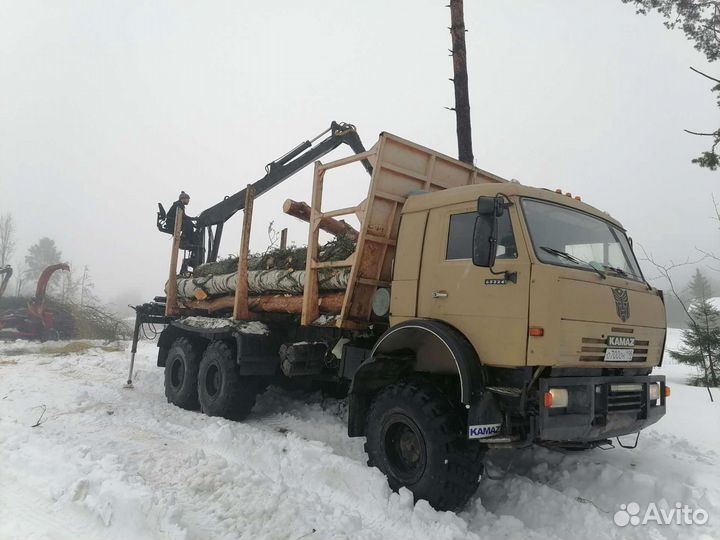 Фишкарист, водитель лесовоза с гидроманипулятором