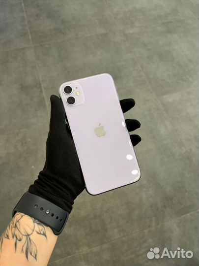 iPhone 11, 64 ГБ