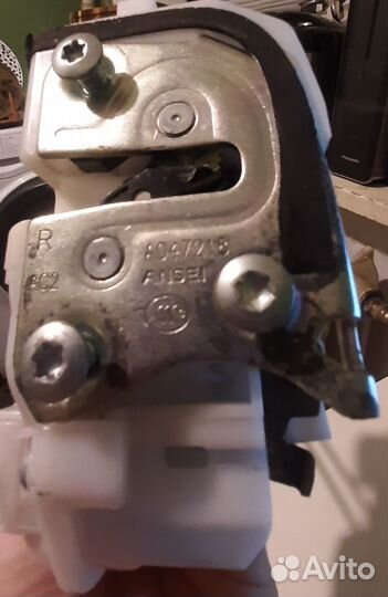 Замок двери передней правой mitsubishi outlander 3