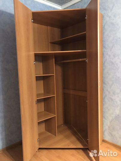 Шкаф угловой