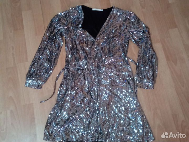 Нарядное платье