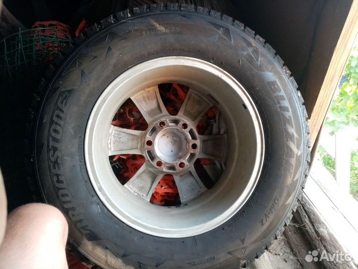 Bridgestone Blizzak DM-V2 265/65 R17 112R