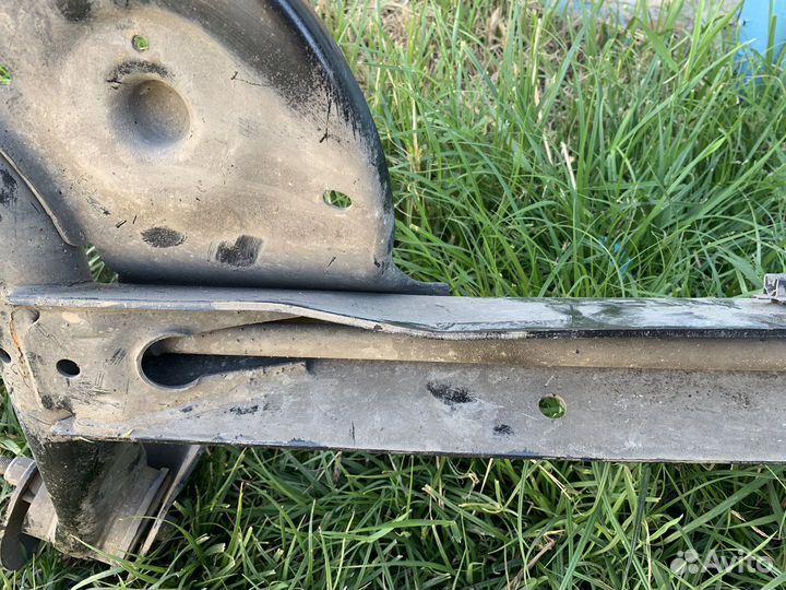 Задняя балка рено сандеро 2