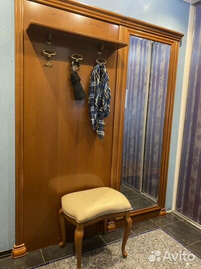 Комплект. Прихожая. Италия. Массив дерево