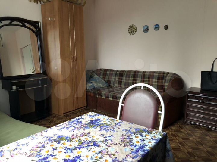 Комната 14 м² в 3-к., 2/2 эт.