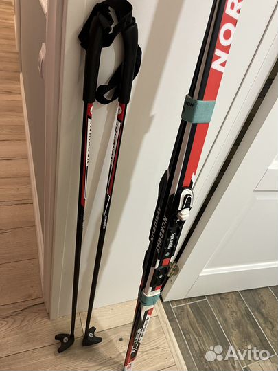 Беговые лыжи с палками