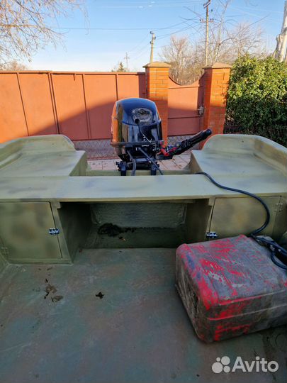 Продается лодка с мотором