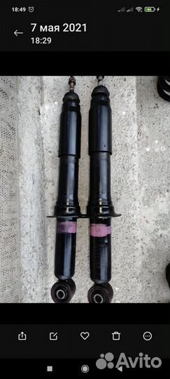 Передние амортизаторы Toyota Land Cruiser Prado 90