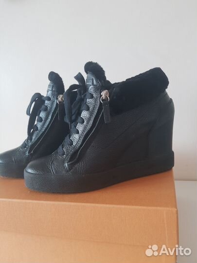 Боты женские утепленные Giuseppe Zanotti р. 41-42