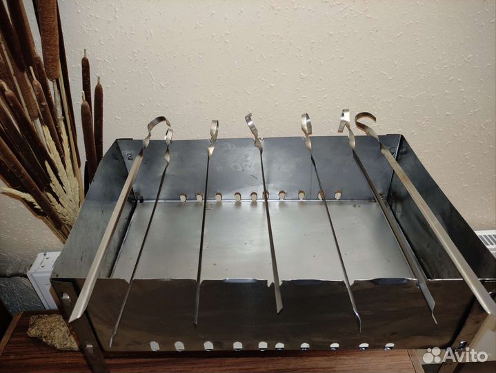 Продаю мангал сборный с шампурами новый