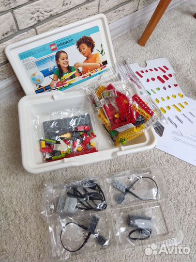 Lego Wedo набор 9580 и 9585