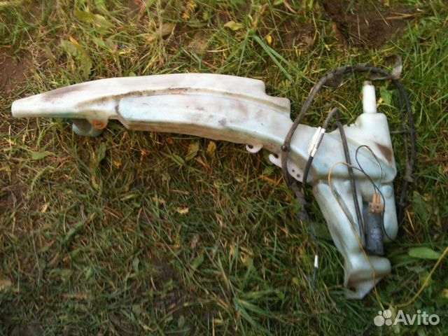 Бачок стеклоочистителей Форд Фокус 1 2004г