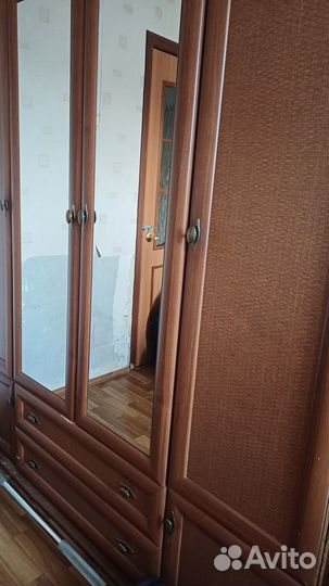 Шкаф для одежды б/у