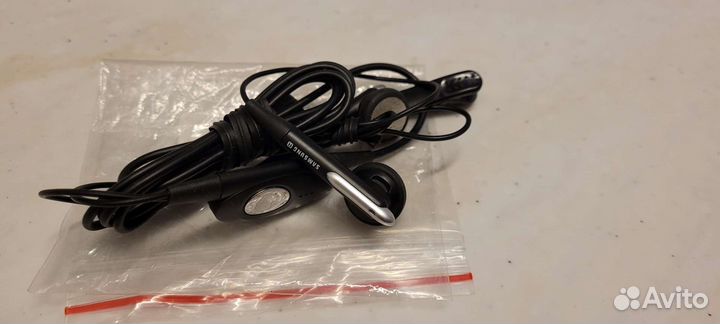 Новые наушники