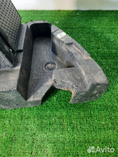 Органайзер багажника правый Subaru Forester 2007